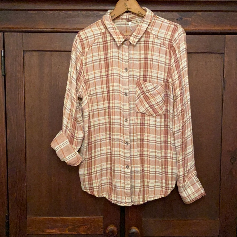 Free People Women’s Mid Weight Flannel Shirt 🖤